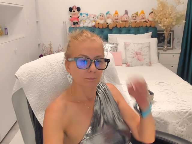 SalomeJade live cam on BongaCams