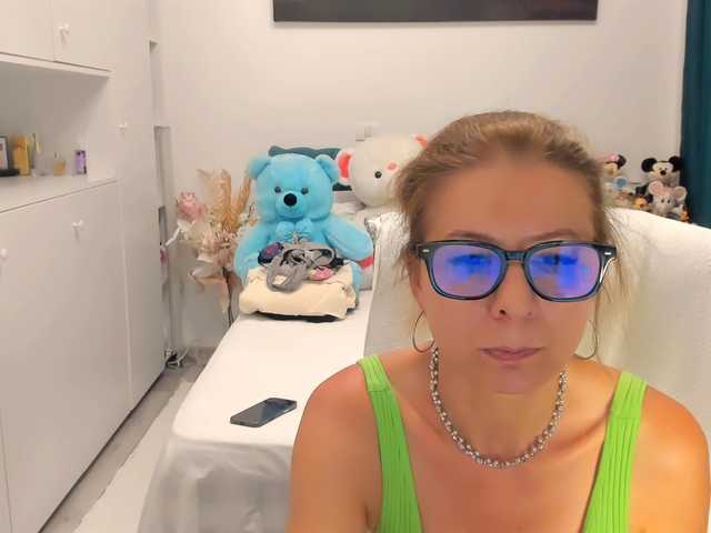 SalomeJade live cam on BongaCams