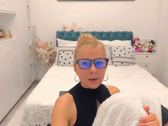 SalomeJade live cam preview