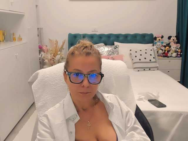 SalomeJade live cam preview