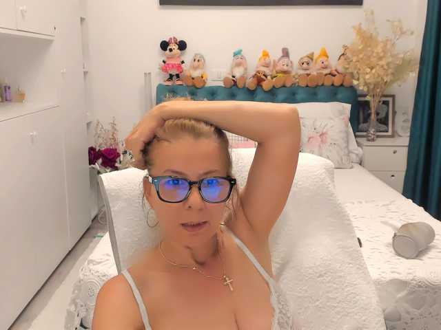 SalomeJade live cam on BongaCams