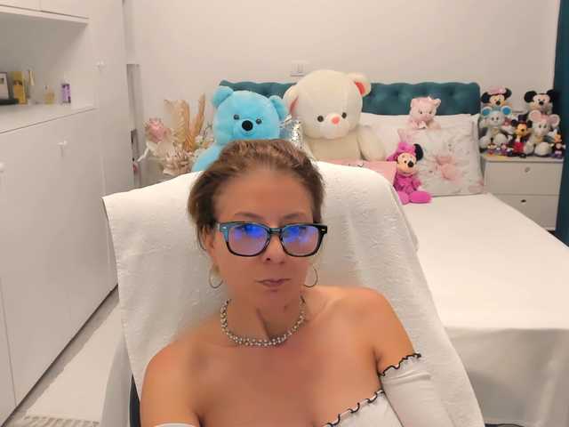 SalomeJade live cam on BongaCams