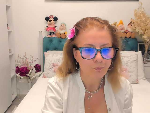 SalomeJade live cam on BongaCams