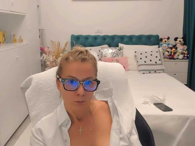 SalomeJade live cam preview