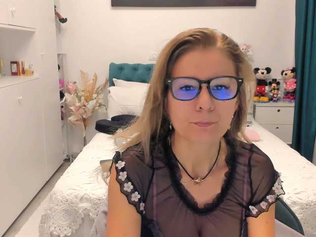 SalomeJade live cam on BongaCams