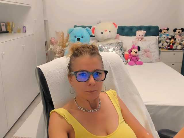 SalomeJade live cam on BongaCams