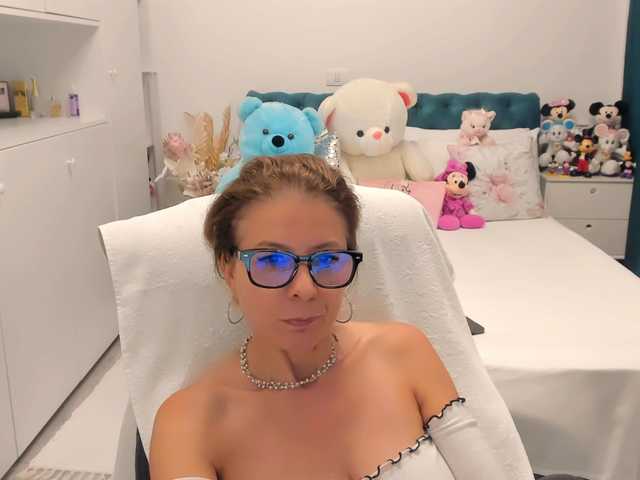 SalomeJade live cam on BongaCams