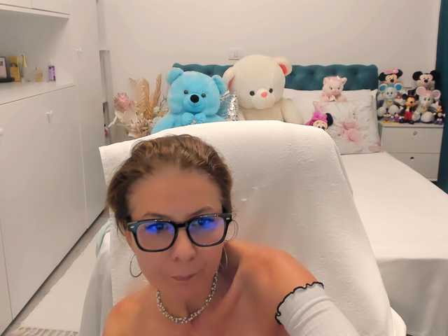 SalomeJade live cam on BongaCams