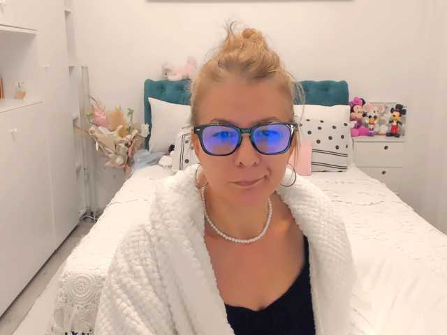 SalomeJade live cam on BongaCams