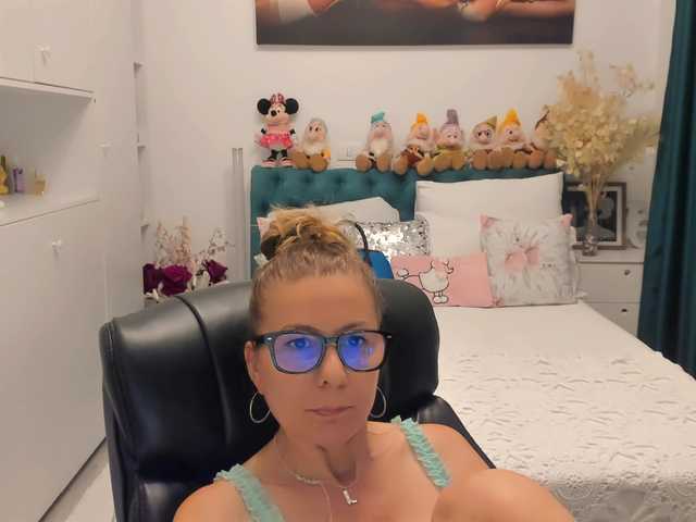 SalomeJade webcam