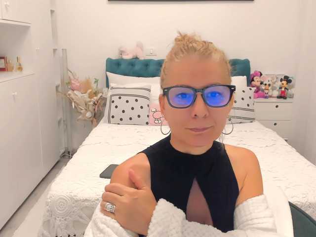 SalomeJade live webcam