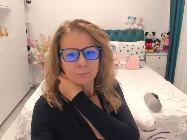 SalomeJade live cam on BongaCams
