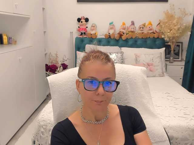 SalomeJade live cam on BongaCams