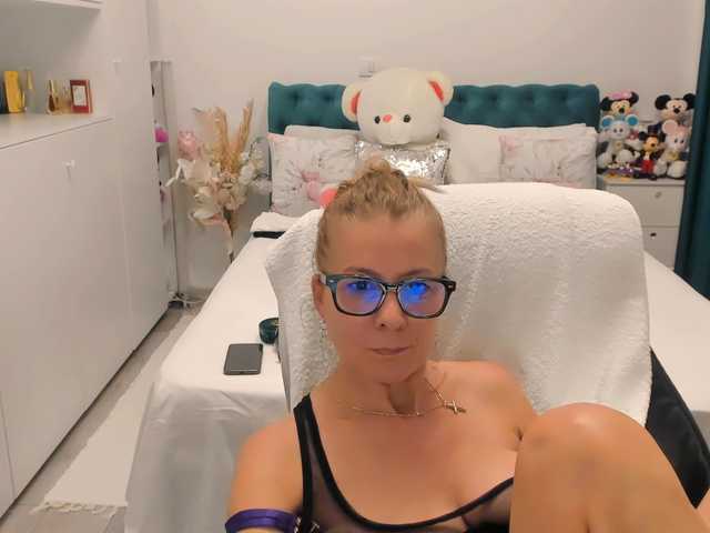 SalomeJade live cam on BongaCams