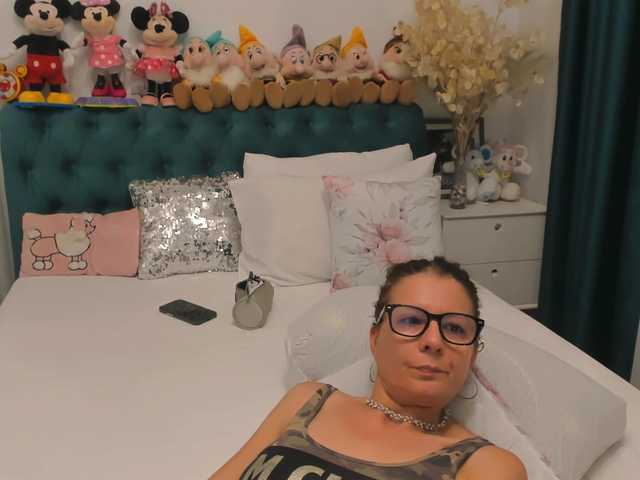 SalomeJade live cam on BongaCams
