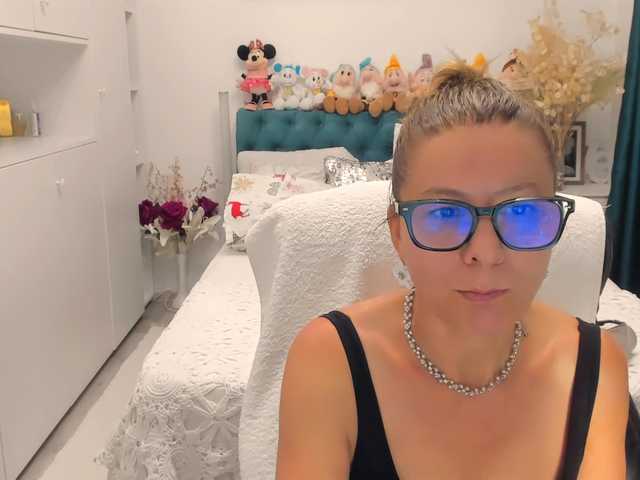 SalomeJade live cam on BongaCams