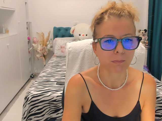 SalomeJade live cam on BongaCams