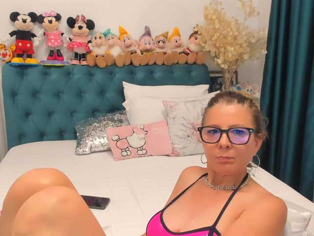 SalomeJade live webcam show