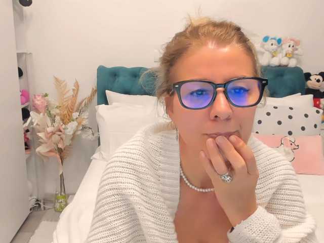 SalomeJade live cam preview