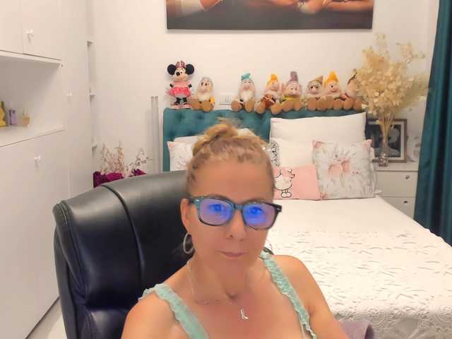 SalomeJade live cam on BongaCams