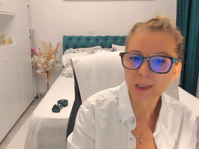 SalomeJade live cam on BongaCams