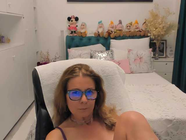 SalomeJade live cam on BongaCams