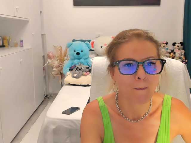 SalomeJade live cam on BongaCams