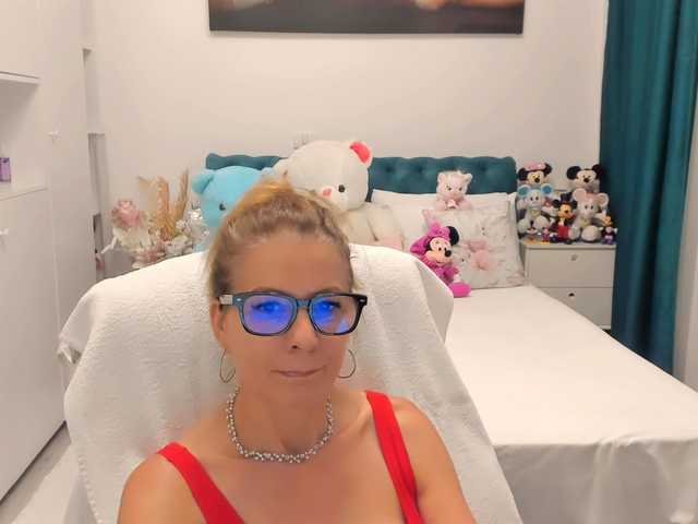 SalomeJade live webcam show