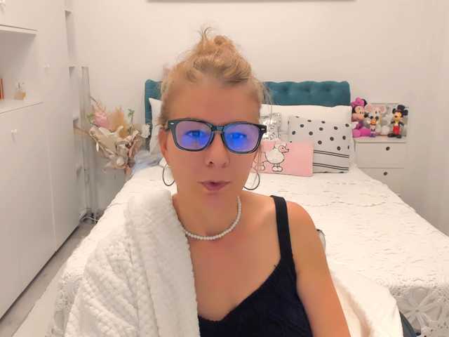SalomeJade live cam on BongaCams