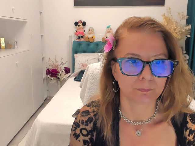 SalomeJade live cam on BongaCams