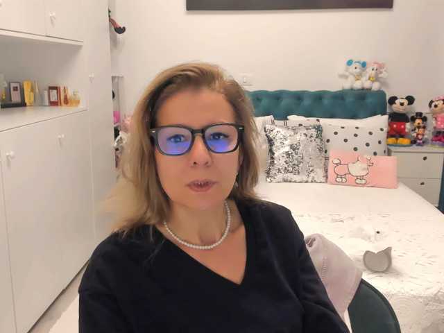 SalomeJade live cam preview
