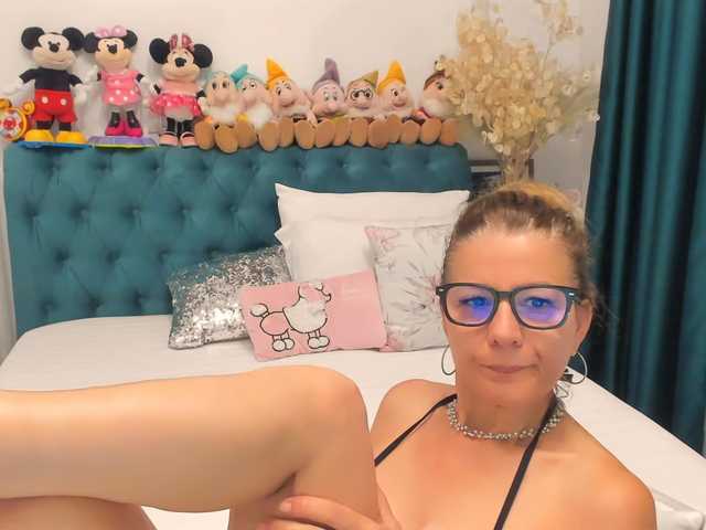 SalomeJade live webcam show