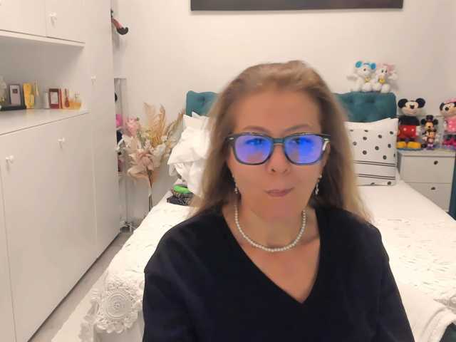 SalomeJade live cam on BongaCams