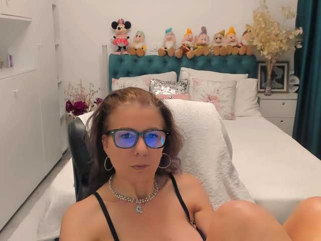 SalomeJade live cam on BongaCams
