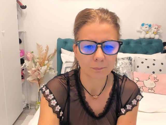 SalomeJade live cam on BongaCams