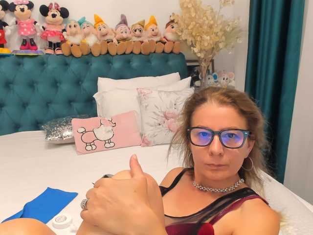 SalomeJade live webcam show
