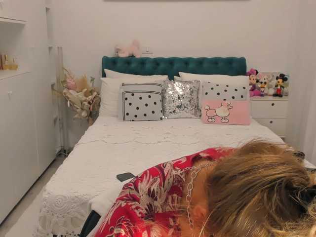 SalomeJade live cam on BongaCams