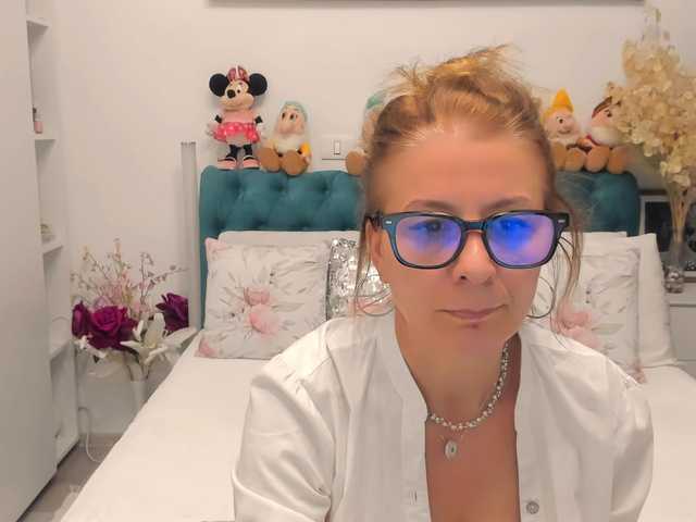 SalomeJade live cam on BongaCams