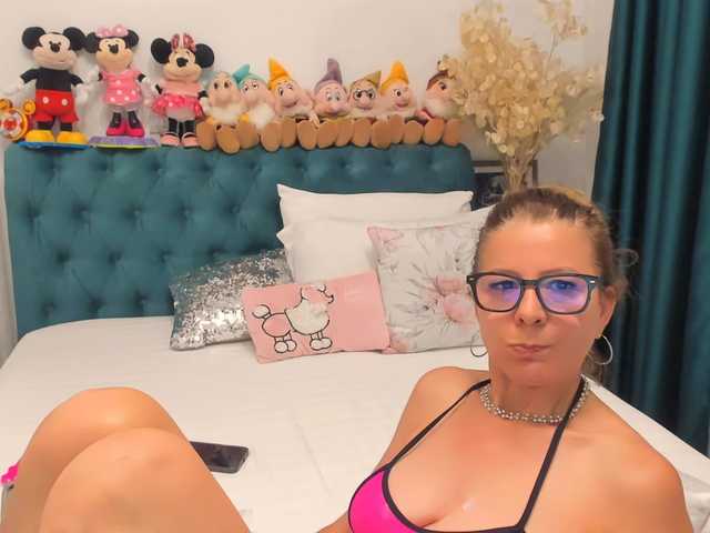 SalomeJade live webcam show