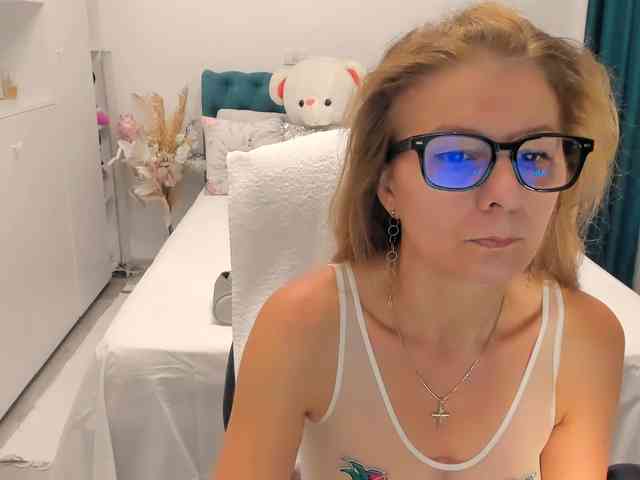 SalomeJade webcam