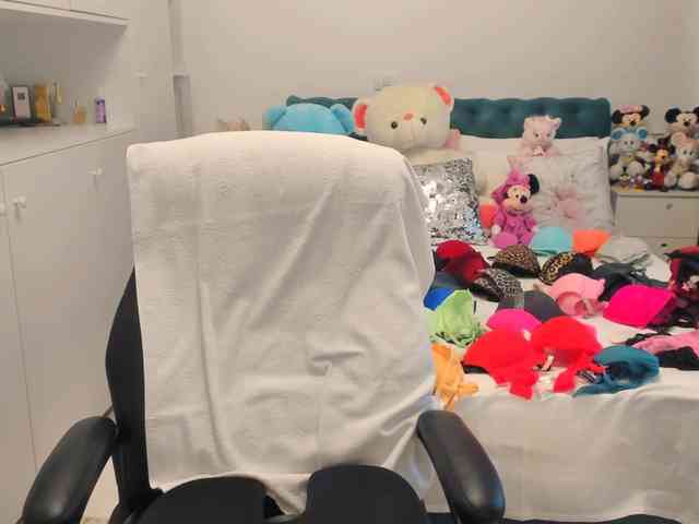 SalomeJade webcam