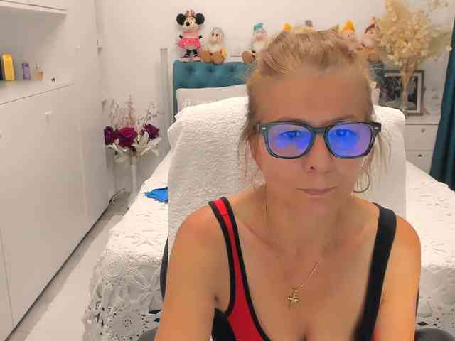 SalomeJade webcam