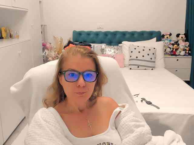 SalomeJade webcam