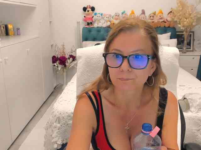 SalomeJade webcam