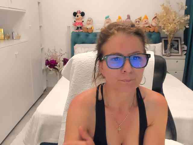 SalomeJade webcam