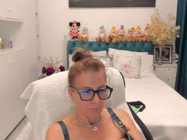 SalomeJade webcam