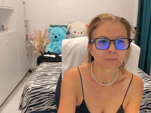 SalomeJade webcam