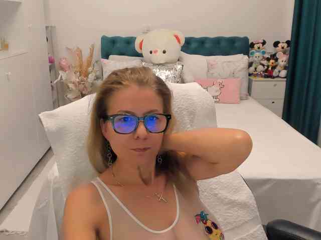 SalomeJade webcam