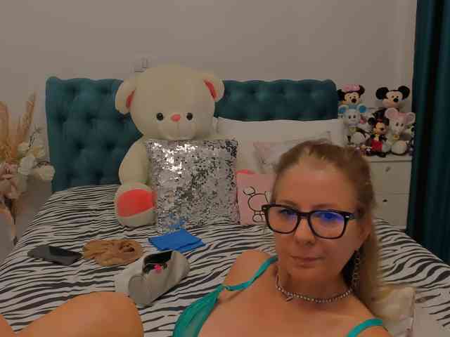 SalomeJade webcam
