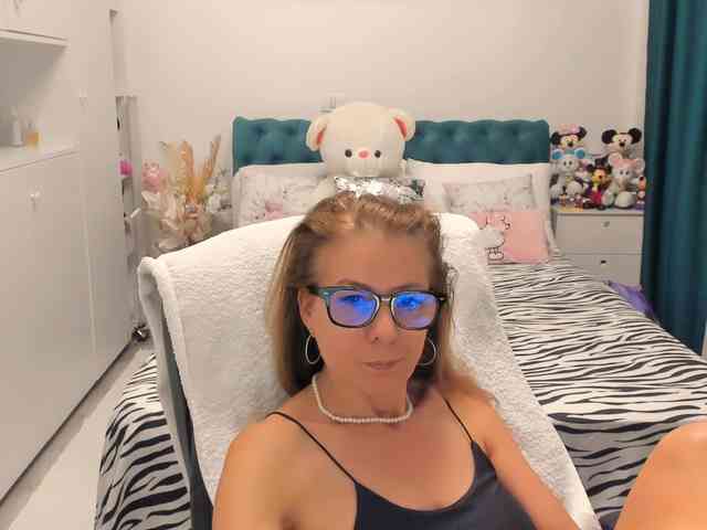 SalomeJade webcam